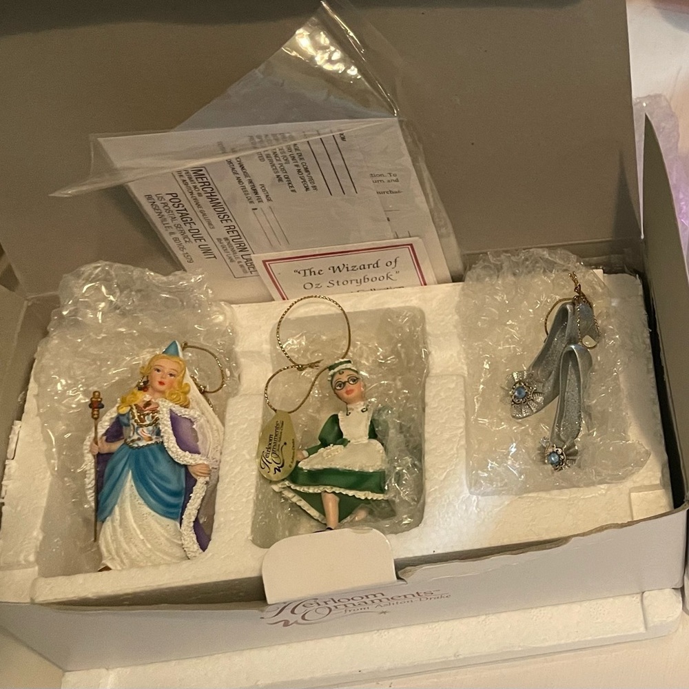 Ashton-Drake 13 Wizard of Oz Ornaments